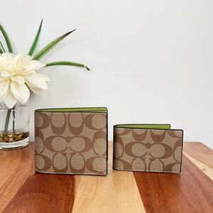 NWT Coach 3 In 1‎ Wallet In Signature Canvas